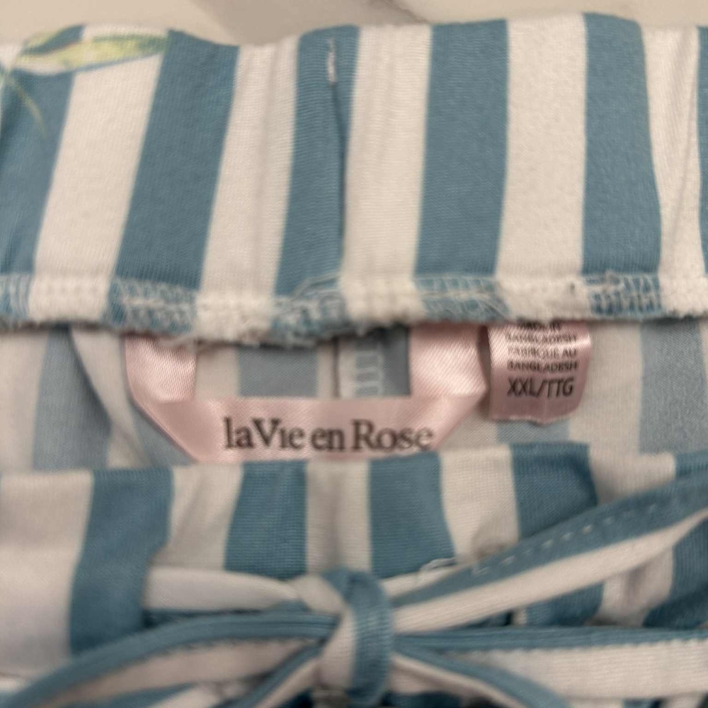Beautiful Pajama Set - Picture 3 of 3